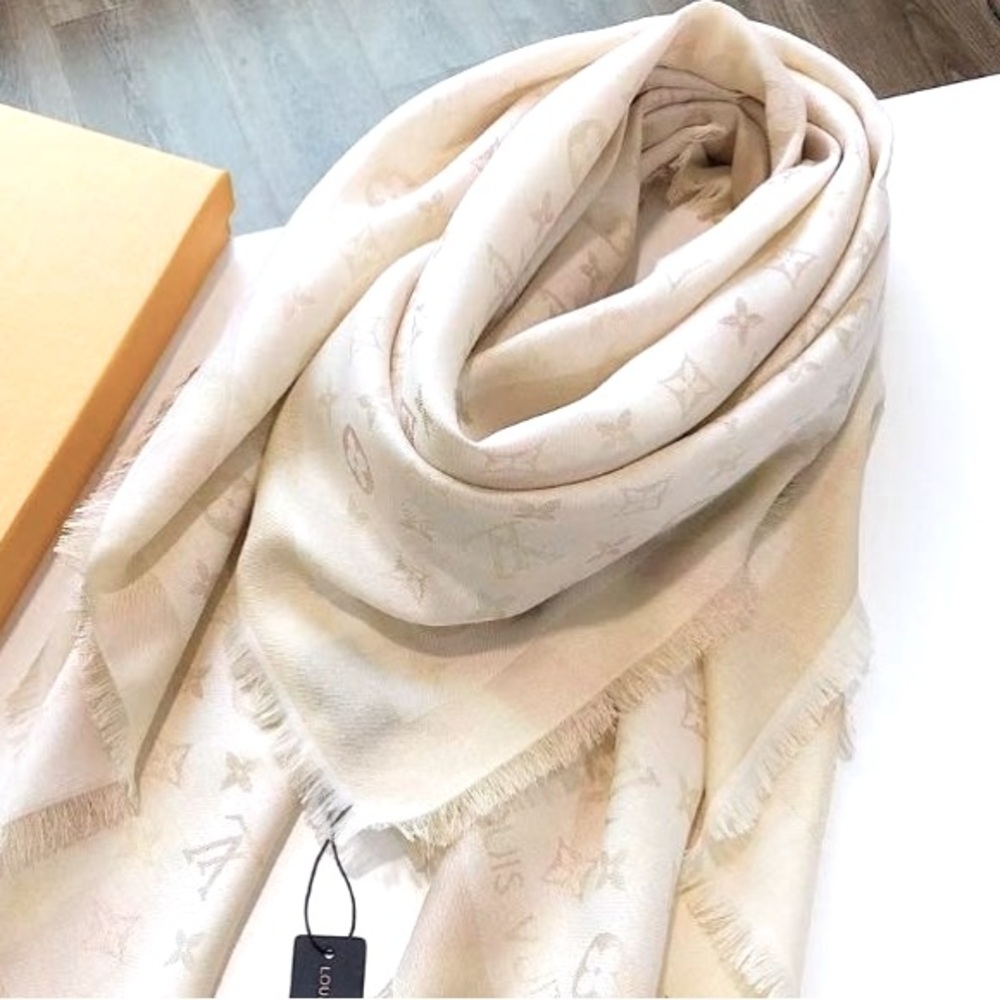 L V Châle Monogram Cashmere Silk Blend Stole Shawl Scarf in Monochromatic Colors - Picture 12 of 14